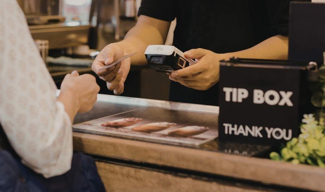 WEU-tip-or-not-tip-in-england-a9f82871 404 Page not Found