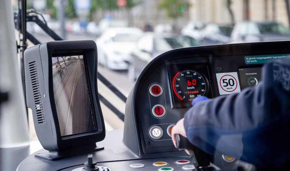 Manchester Trams Contract at Risk